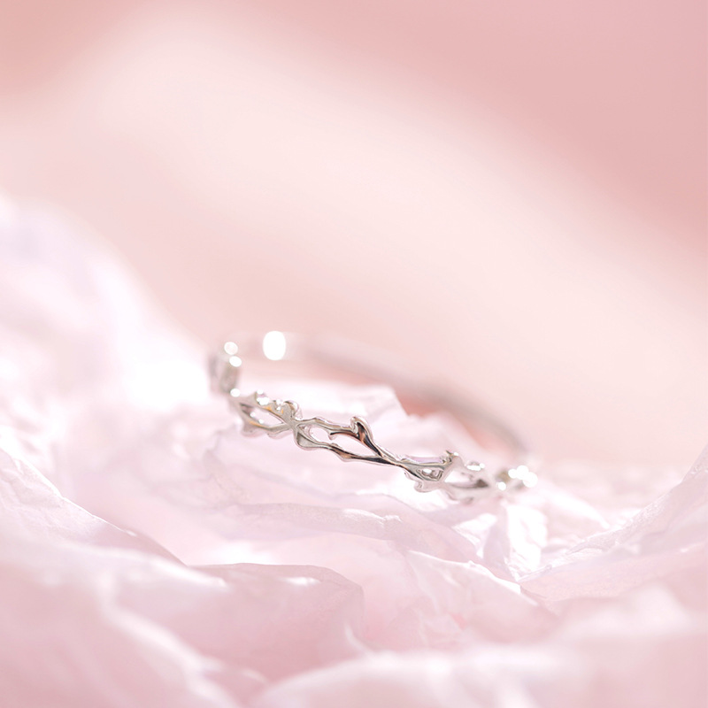 OBEAR New Arrival Twist Leaf Fashion Jewelry Siver Plated Simple Hollow Branch Exquisite Women Opening Rings
OBEAR New Arrival Twist Leaf Fashion Jewelry Siver Plated Simple Hollow Branch Exquisite Women Opening Rings