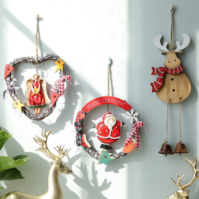 2020 Christmas Decoration Wreath Door Hanging Nordic Christmas Bell Reindeer Decoration Pendant Santa Snowman Wreath Ornament
2020 Christmas Decoration Wreath Door Hanging Nordic Christmas Bell Reindeer Decoration Pendant Santa Snowman Wreath Ornament
