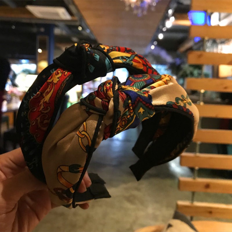 Fashion hair accessories women's cross wide knot knotted headband color matching printed fabric headband wash hair band Headwear
Fashion hair accessories women's cross wide knot knotted headband color matching printed fabric headband wash hair band Headwear