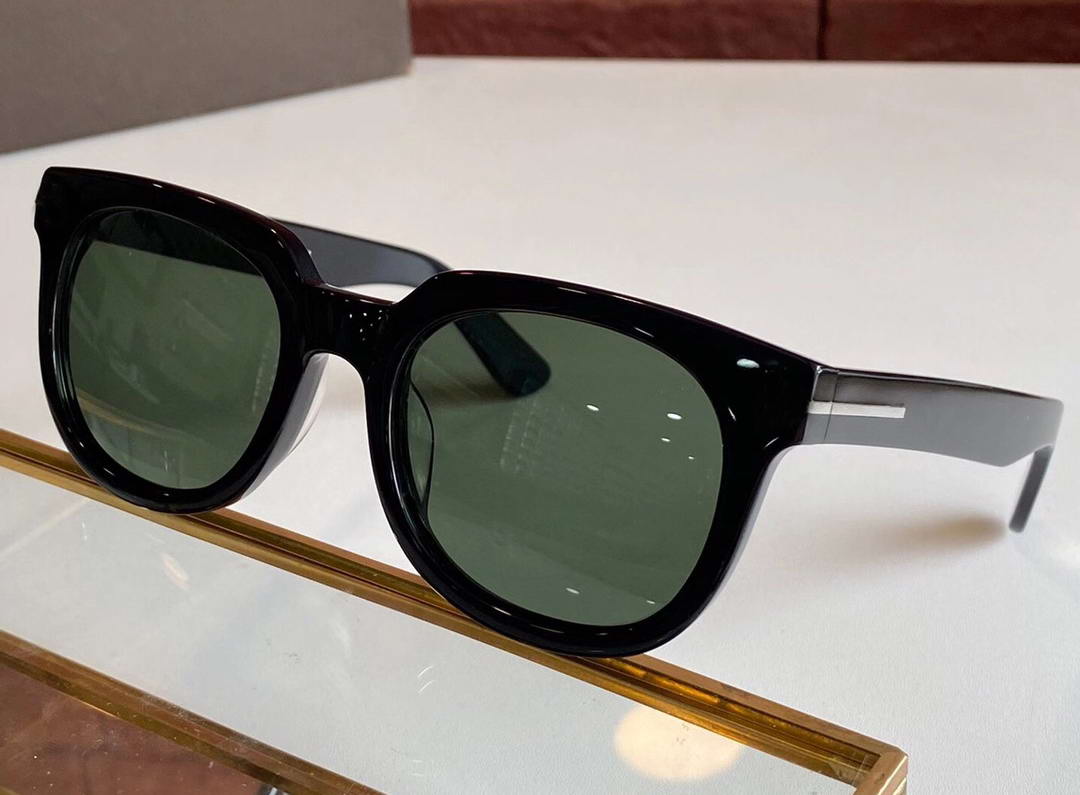 Black Mirror Sunglasses tom 211 Sun Glasses occhiali da sole firmati unisex Square Sunglasses Eyewear UV400289W
Black Mirror Sunglasses tom 211 Sun Glasses occhiali da sole firmati unisex Square Sunglasses Eyewear UV400289W