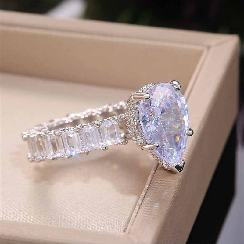 Choucong Brand New Stunning Luxury Jewelry 925 Sterling Silver Pear Cut White Large Diamond Ring Birthstone Women Wedding Band Ring Gift