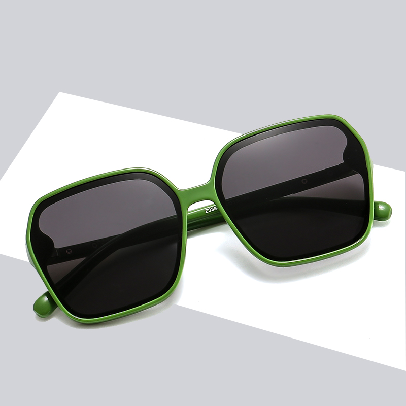 Retro Unisex Glasses 2020 Fashion Full Frame Sunglasses Women Men Travel Beach Ocean Lens Eyewear Candy Color casual Glasses z3383
Retro Unisex Glasses 2020 Fashion Full Frame Sunglasses Women Men Travel Beach Ocean Lens Eyewear Candy Color casual Glasses z3383