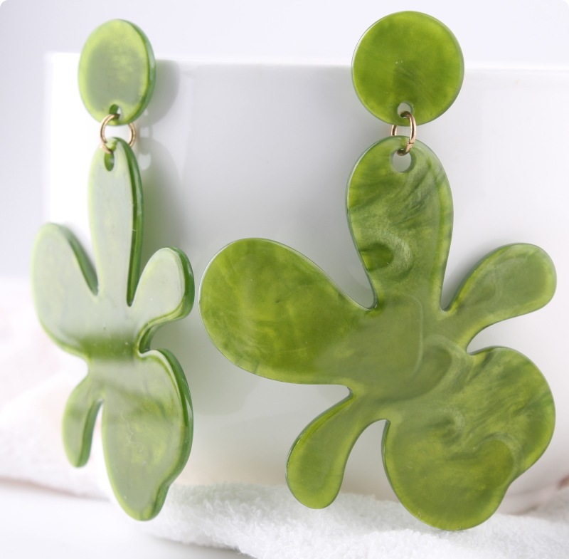 2020 New Design Earrings Acrylic Plant Large Leaves Shape Exaggeration Earrings For Women Manufacturers Direct Bohemian Green
2020 New Design Earrings Acrylic Plant Large Leaves Shape Exaggeration Earrings For Women Manufacturers Direct Bohemian Green