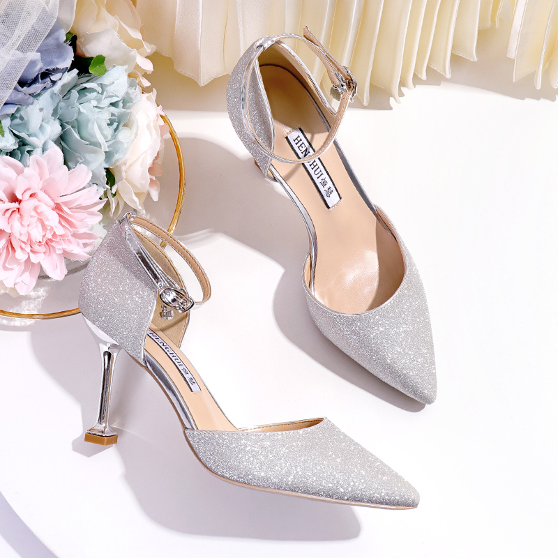 Wed2020 Women's Decent One-button Crystal Mid-heel Thin Heel Wedding Banquet Hollow Sequined Pointed Shoes, Sterling silver 3cm
Wed2020 Women's Decent One-button Crystal Mid-heel Thin Heel Wedding Banquet Hollow Sequined Pointed Shoes, Sterling silver 3cm
