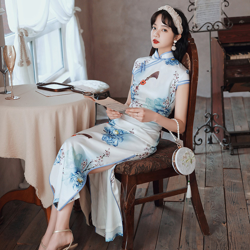 Summer Elegant Print Floral Qipao Chinese Women Slim Long Cheongsam Vintage satin Evening Party Dress Oversize 3XL 4XL
Summer Elegant Print Floral Qipao Chinese Women Slim Long Cheongsam Vintage satin Evening Party Dress Oversize 3XL 4XL