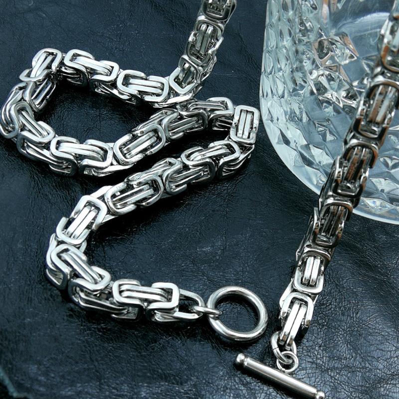 King chain necklace mens stainless steel long necklace hip hop punk OT jewelry on the neck gifts for male accessories
King chain necklace mens stainless steel long necklace hip hop punk OT jewelry on the neck gifts for male accessories