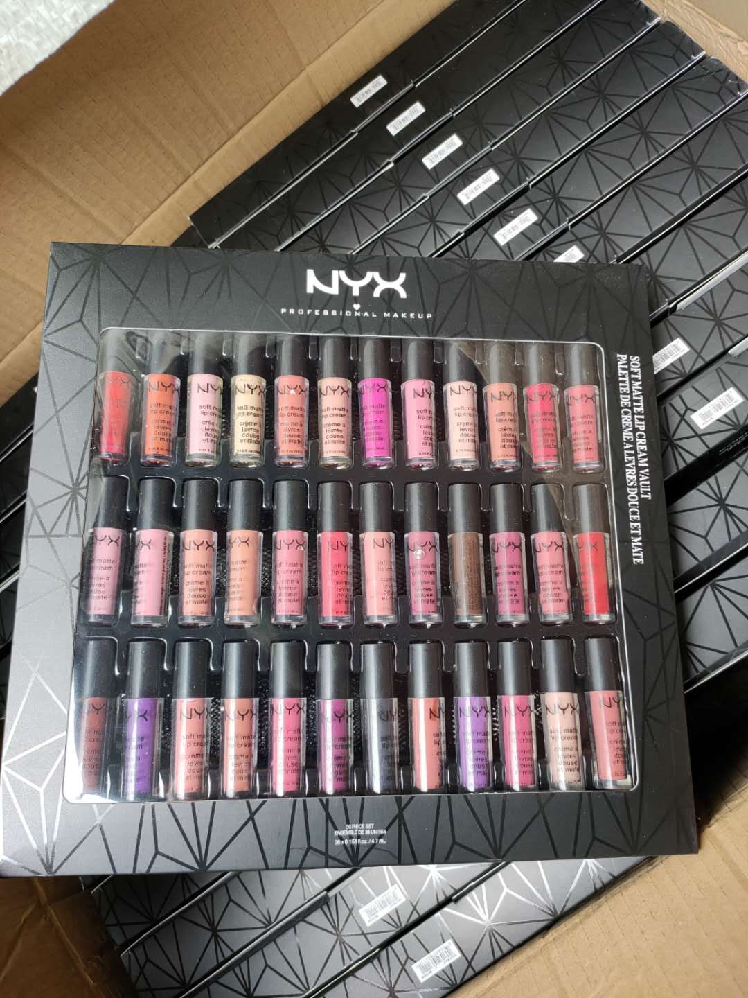 NYX liquid lipstick Velvet lipgloss LIP CREAM nyx 36PCS Set Lipstick Lip Gloss Matte No Fading 36 colors set, Mixed color
NYX liquid lipstick Velvet lipgloss LIP CREAM nyx 36PCS Set Lipstick Lip Gloss Matte No Fading 36 colors set, Mixed color