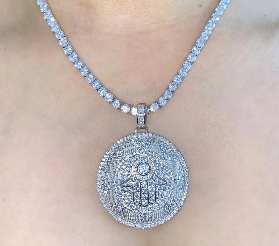 Iced out bling hiphop women lady jewelry geometric round shape micro pave cz hamsa hand pendant tennis chain necklace
Iced out bling hiphop women lady jewelry geometric round shape micro pave cz hamsa hand pendant tennis chain necklace