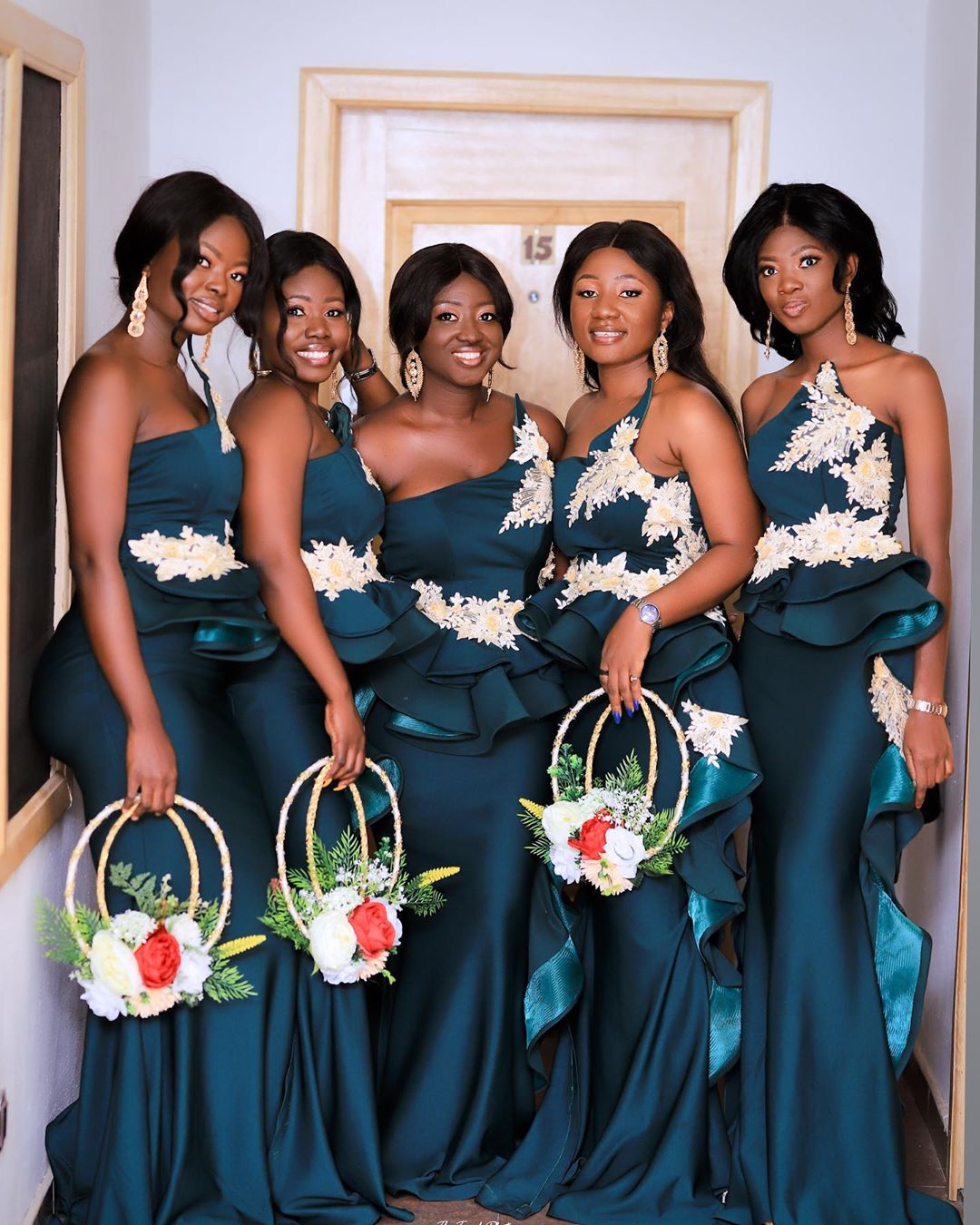 Aso Ebi 2020 Arabic Navy Blue Mermaid Sexy Bridesmaid Dresses One Shoulder Lace Party Dresses Satin Formal Party Evening Prom Gowns ZJ943