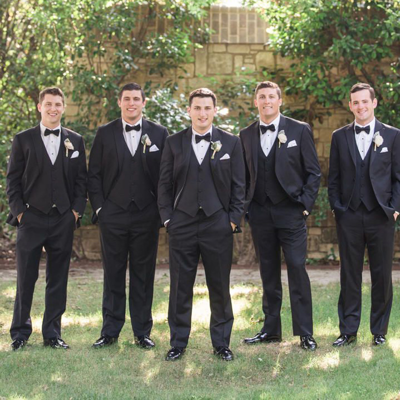 Classic Black Groomsmen Suits Slim Fit Tuxedo For wedding 3 Pieces Plus Size Prom Business Blazer For Wedding Party (Jacket+ Vest+Pants)