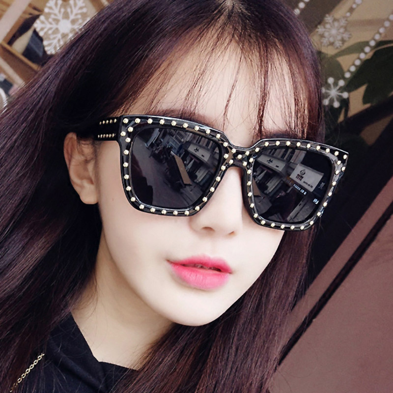 Sunglasses Women Crystal Square Sun Glasses Retro Rhinestone Glasses UV400 Eye Protection Vintage Shades Eyeglasses
Sunglasses Women Crystal Square Sun Glasses Retro Rhinestone Glasses UV400 Eye Protection Vintage Shades Eyeglasses