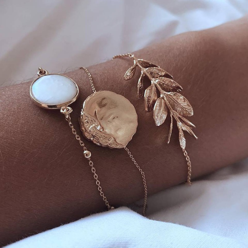 ABDOABDO Bohemian Bracelets for Women Vintage Gold Women Bracelets Bangles Gold Chain Leaves Bracelet Bransoletki Damskie Gifts
ABDOABDO Bohemian Bracelets for Women Vintage Gold Women Bracelets Bangles Gold Chain Leaves Bracelet Bransoletki Damskie Gifts