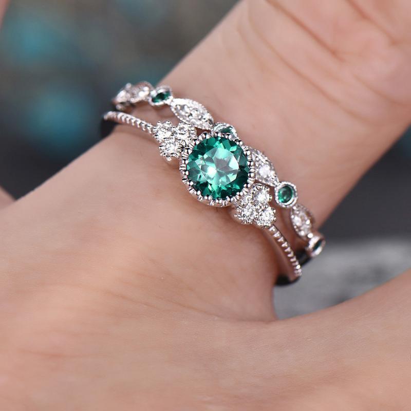 Fashion Wild Zircon Women's Ring Alloy Rhinestone Ring Engagement Wedding Green Gem Jewelry Gift
Fashion Wild Zircon Women's Ring Alloy Rhinestone Ring Engagement Wedding Green Gem Jewelry Gift