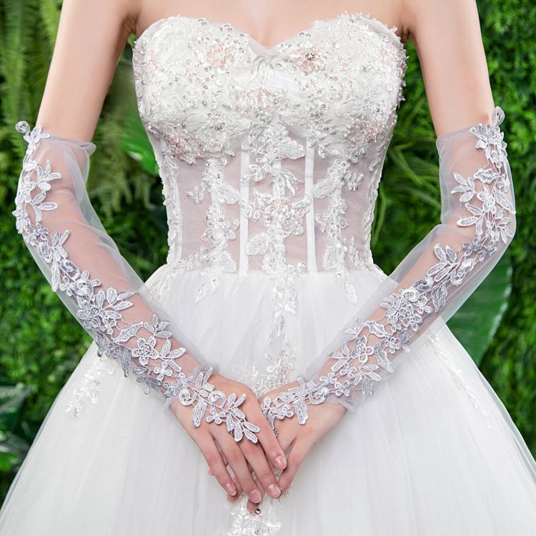 New Lace Longer Section Thin Etiquette Party Dress Yarn Summer Hollow Hand Cuff Gloves
New Lace Longer Section Thin Etiquette Party Dress Yarn Summer Hollow Hand Cuff Gloves