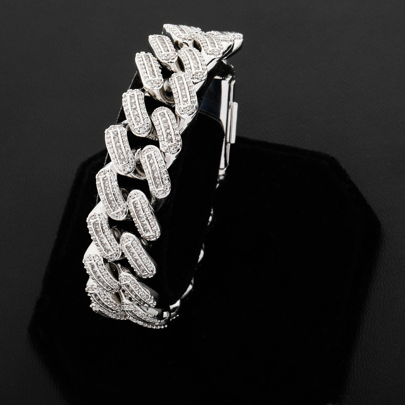 18mm wide Hip Hop Bling Iced Out Cubic Zirconia Square Miami Cuban Link Chain Bracelet For Men Rapper Jewelry
18mm wide Hip Hop Bling Iced Out Cubic Zirconia Square Miami Cuban Link Chain Bracelet For Men Rapper Jewelry