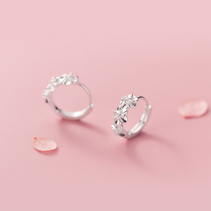 Elegant Flower Earring Small Zircon 925 Sterling Silver Hoop Earrings For Women Jewelry Trendy Female Girl Gifts New Wholesale
Elegant Flower Earring Small Zircon 925 Sterling Silver Hoop Earrings For Women Jewelry Trendy Female Girl Gifts New Wholesale