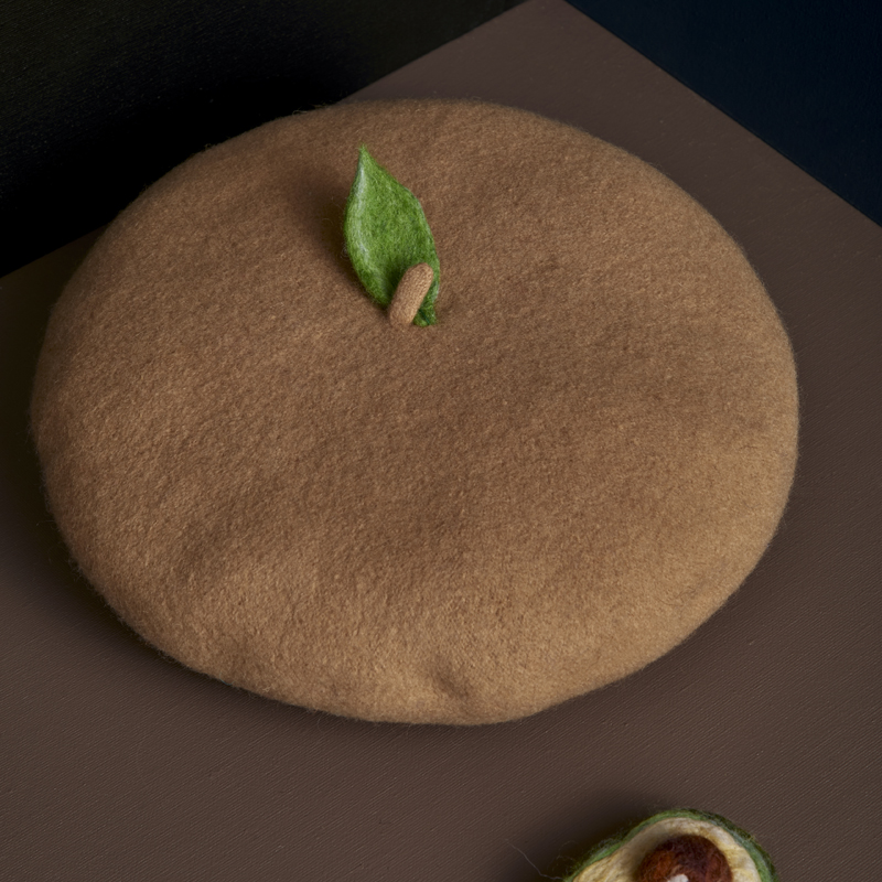 The leaves fall and winter beret elegant hand-felted wool painter hat female autumn and winter wild cute Japanese, Light tan
The leaves fall and winter beret elegant hand-felted wool painter hat female autumn and winter wild cute Japanese, Light tan
