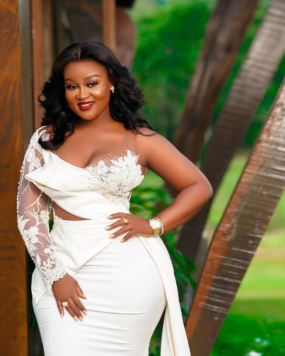 plus size arabic aso ebi lace beaded wedding dress with deep vneck mermaid silhouette