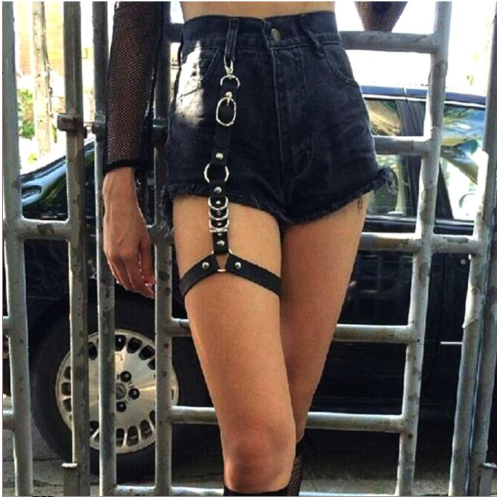JIZI Trendy personality punk fashion gothic style women's shorts leggings leg chain dance performance leg ring dress decoration, Black
JIZI Trendy personality punk fashion gothic style women's shorts leggings leg chain dance performance leg ring dress decoration, Black