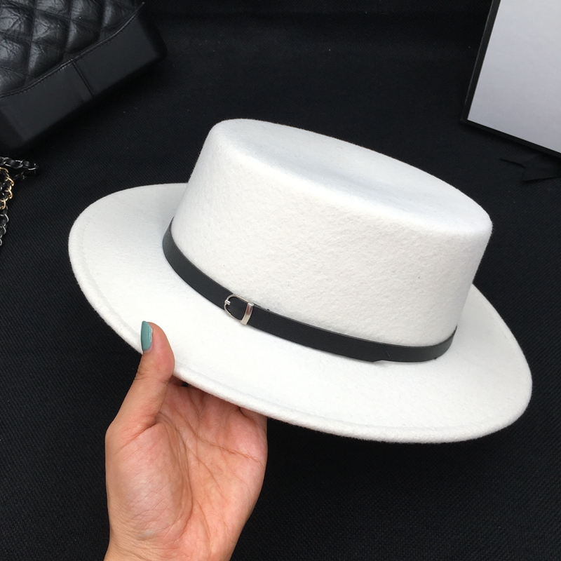 In the spring and autumn winter new white wool Small hat fashionable Europe and the United States aristocratic fedora
In the spring and autumn winter new white wool Small hat fashionable Europe and the United States aristocratic fedora