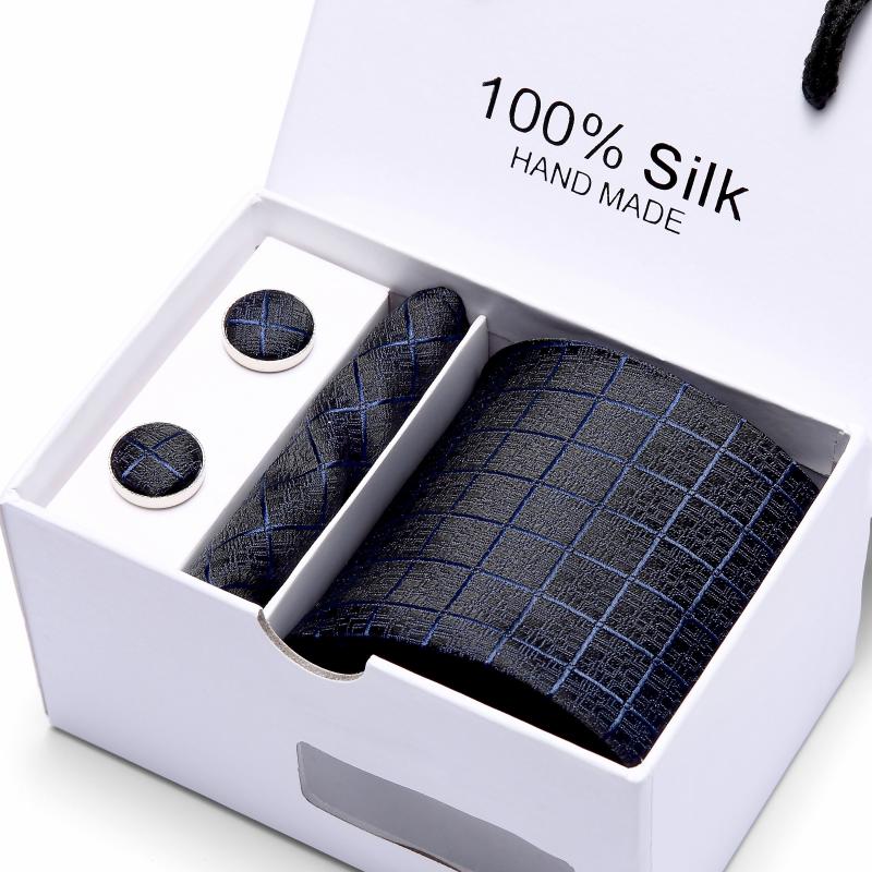 New Classic Mens Ties Polyester Jacquard 7.5 cm 100% Silk Tie Stripe Handkerchief Cuffink Necktie Set Gravat Wedding Party Gift
New Classic Mens Ties Polyester Jacquard 7.5 cm 100% Silk Tie Stripe Handkerchief Cuffink Necktie Set Gravat Wedding Party Gift