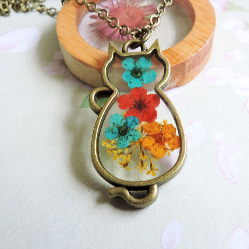 Novelty Cute Girls Vintage Natural Dried Flowers Butterfly Necklaces Women Leather Chain Kitty Pendants Necklaces Female Jewelry Party Gift
Novelty Cute Girls Vintage Natural Dried Flowers Butterfly Necklaces Women Leather Chain Kitty Pendants Necklaces Female Jewelry Party Gift