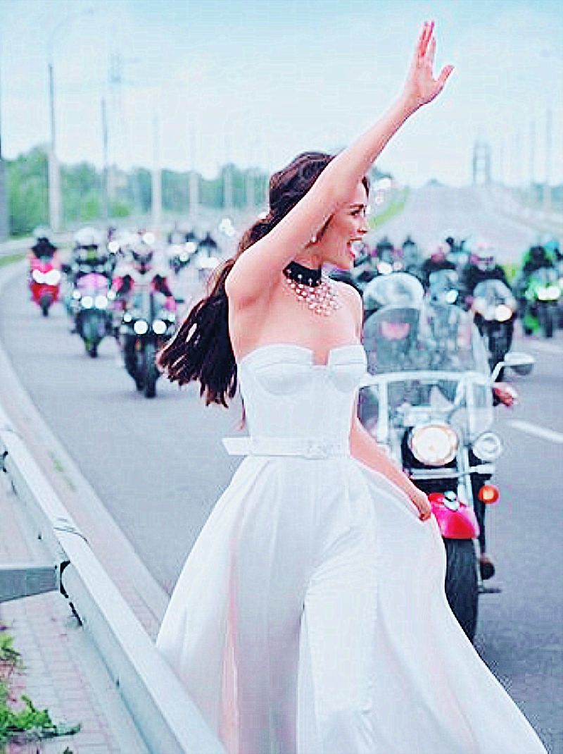 Elegant Outdoor Jumpsuit Wedding Dresses With Detachable Train 2021 Simple Satin Sweetheart Strapless Country Bridal Gowns Vestido De Novia