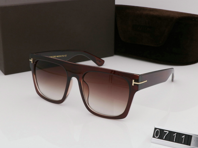 2021 NEW Top Quality Fashion Sunglasses For Man Woman casual Eyewear Designer Brand Sun Glasses Lenses With box 0711 hot sell freeshipping
2021 NEW Top Quality Fashion Sunglasses For Man Woman casual Eyewear Designer Brand Sun Glasses Lenses With box 0711 hot sell freeshipping