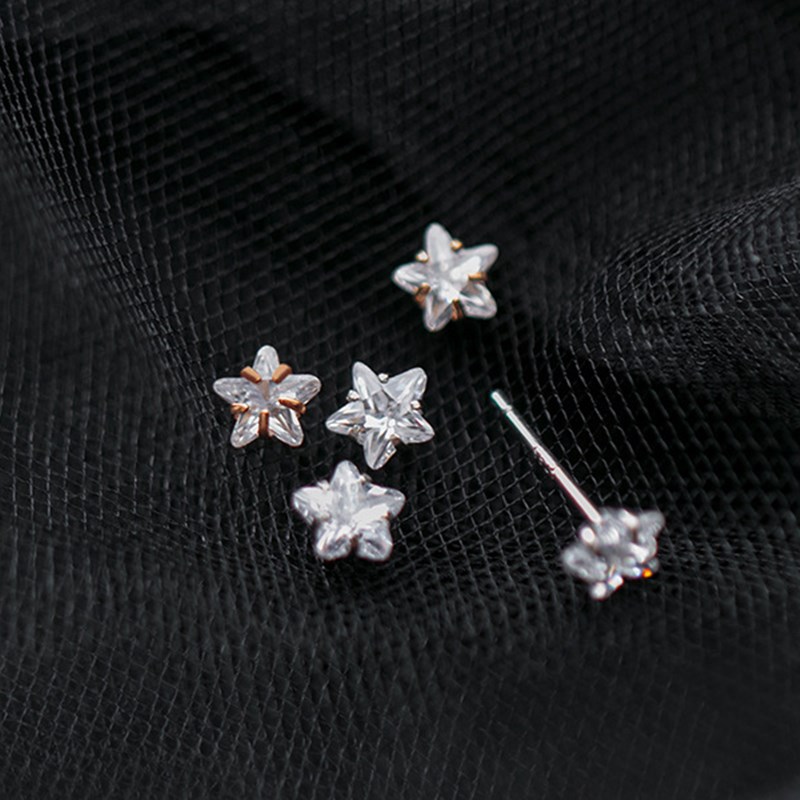 guangzhou jewelry market high quality tiny 925 sterling silver small design stud earrings fashion classic star girls earrings
guangzhou jewelry market high quality tiny 925 sterling silver small design stud earrings fashion classic star girls earrings