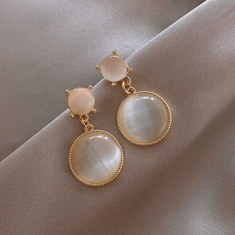 Dangle & Chandelier Fashion Opal Stone Earrings For Women Temperament Round Fine Cute Girls Exquisite Ear Pendant Gift 2021
Dangle & Chandelier Fashion Opal Stone Earrings For Women Temperament Round Fine Cute Girls Exquisite Ear Pendant Gift 2021