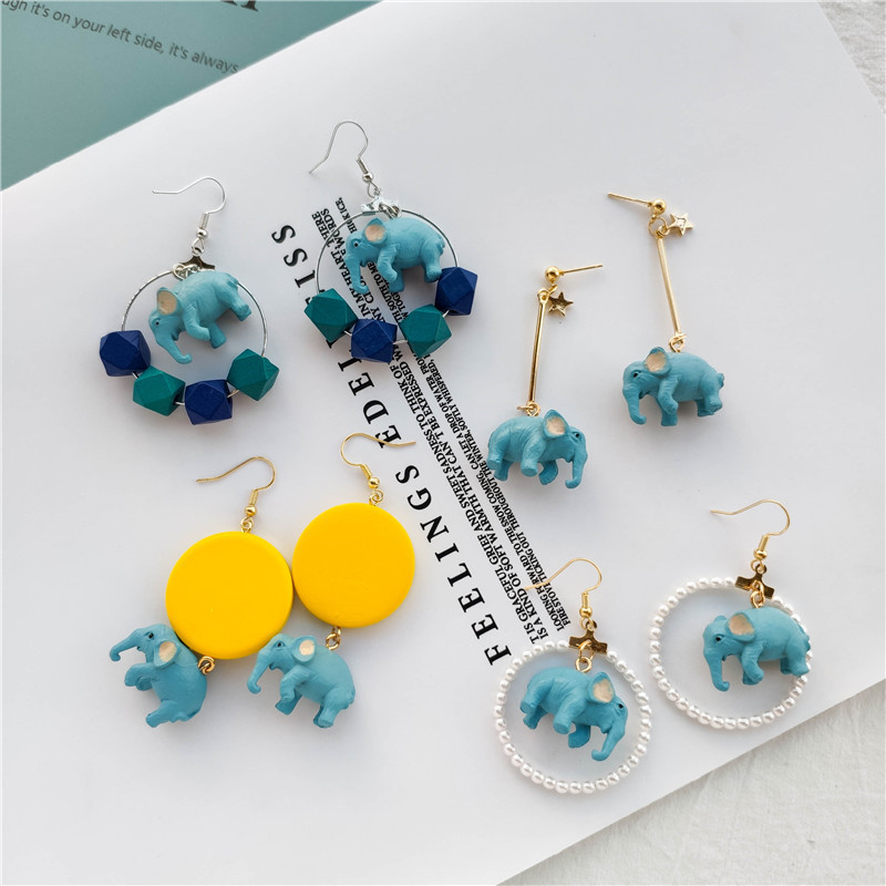 Blue Elephant Wood Drop Earrings for Women Boho Round Wood Beads Animal Pendant Earrings Female Jewelry pendientes
Blue Elephant Wood Drop Earrings for Women Boho Round Wood Beads Animal Pendant Earrings Female Jewelry pendientes