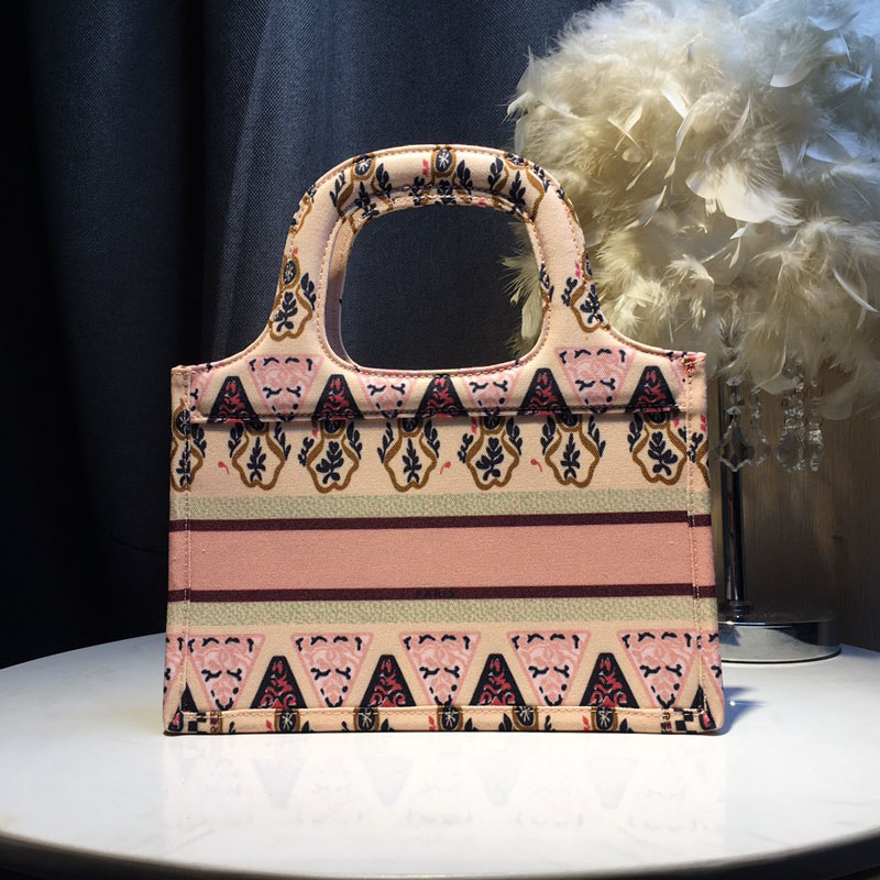 2020 Luxury Canvas Printed Shopping Bag High Quality Famous Designer Handbag Fashion Casual Lady Mini Totes Bags
2020 Luxury Canvas Printed Shopping Bag High Quality Famous Designer Handbag Fashion Casual Lady Mini Totes Bags