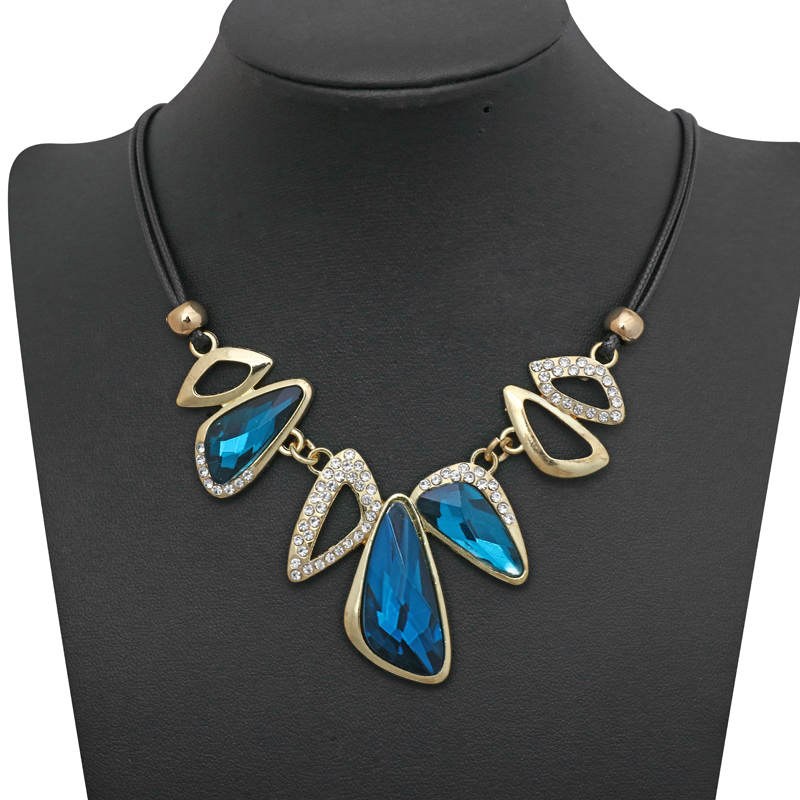 Chokers Leather Necklaces & Pendants Women Statement Crystal Beads/Vintage/Lady/Choker Necklace Neck Jewelry
Chokers Leather Necklaces & Pendants Women Statement Crystal Beads/Vintage/Lady/Choker Necklace Neck Jewelry