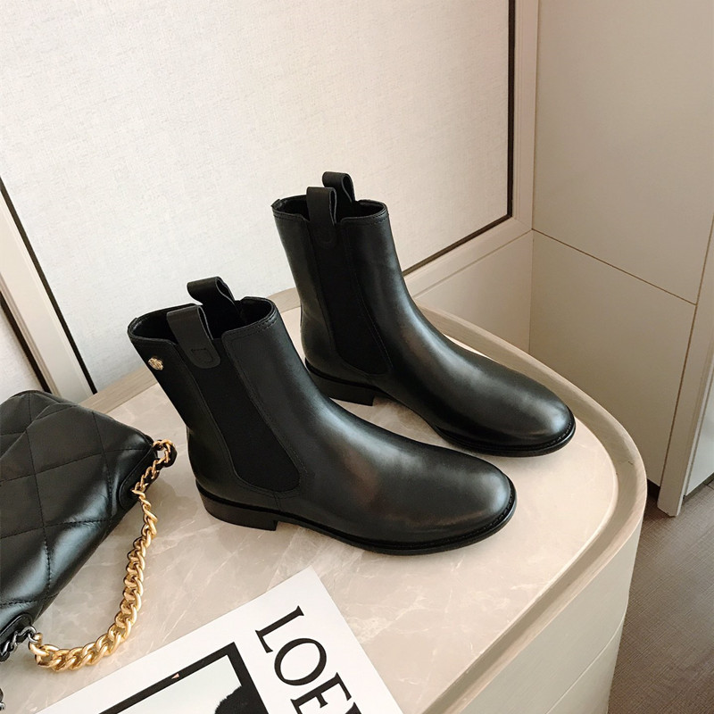 Luxury high quality women shose leather knight boots Classic leather ladies knight boots Retro fashion 35-40
Luxury high quality women shose leather knight boots Classic leather ladies knight boots Retro fashion 35-40