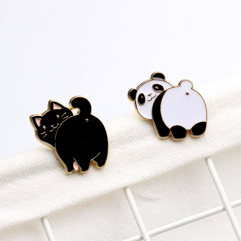 Funny cartoon black cat panda brooches for women enamel pins badges for backpack bag lapel pin lovely animal broche jewelry
Funny cartoon black cat panda brooches for women enamel pins badges for backpack bag lapel pin lovely animal broche jewelry