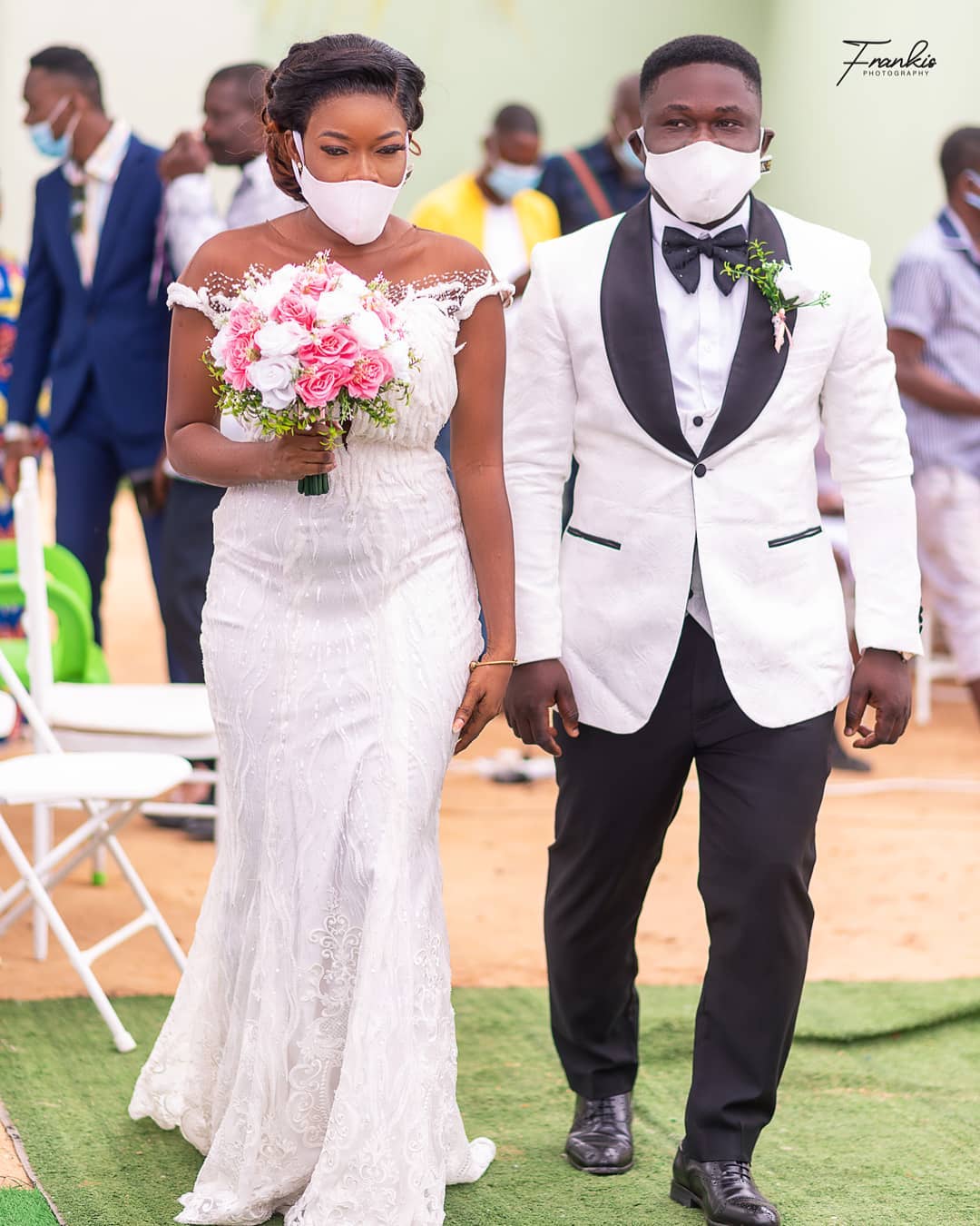 2020 Plus Size Arabic Aso Ebi Lace Beaded Luxurious Wedding Dresses Sheer Neck Bridal Dresses Mermaid Wedding Gowns ZJ955