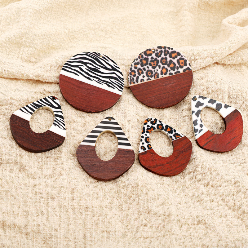 Creative Dairy Zebra Leopard Stripes Earring Resin Charms Wood Pendant Findings Animal Dangle Earrings Necklace Diy Jewelry Make
Creative Dairy Zebra Leopard Stripes Earring Resin Charms Wood Pendant Findings Animal Dangle Earrings Necklace Diy Jewelry Make