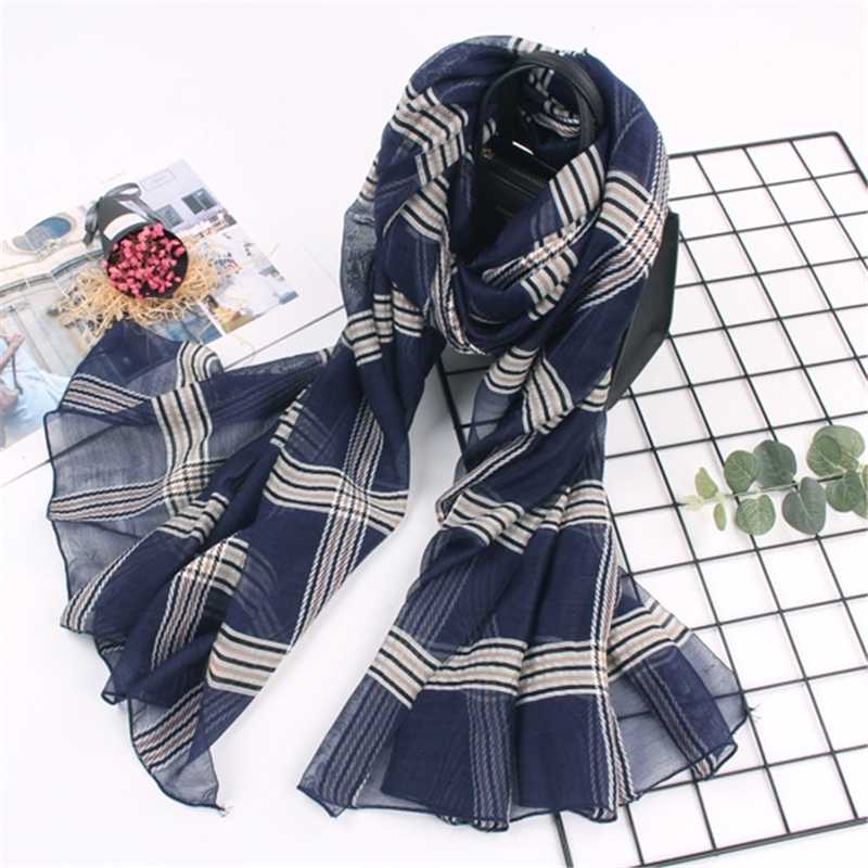 2020 new fashion silk plaid foulard scarf fluffy and soft feeling lady shawl beautiful beach towel
2020 new fashion silk plaid foulard scarf fluffy and soft feeling lady shawl beautiful beach towel