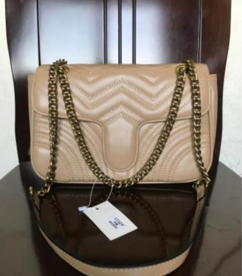 2020 new Top Quality Famous women Shoulder bag leather chain bag Cross body Pure color womens handbag crossbody bag purse 26cm
2020 new Top Quality Famous women Shoulder bag leather chain bag Cross body Pure color womens handbag crossbody bag purse 26cm