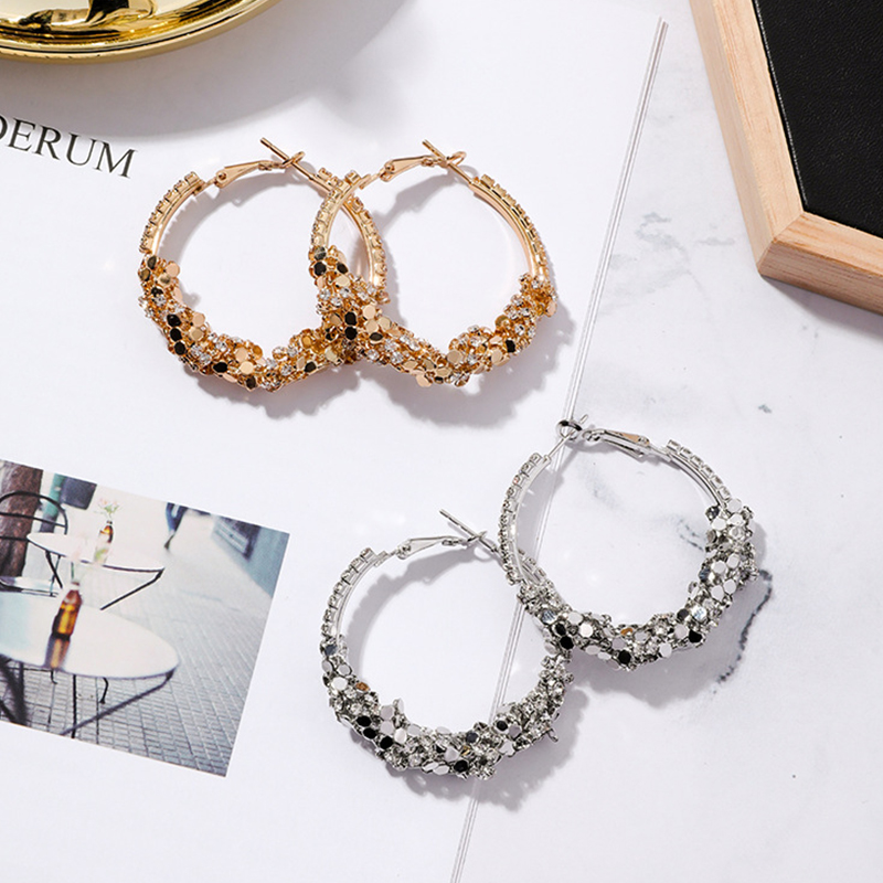 Personality Punk Metal Sequin Hoop Earrings for Women white Color Trendy Earrings Fashion Accessories Jewelry Party Gift CE2656
Personality Punk Metal Sequin Hoop Earrings for Women white Color Trendy Earrings Fashion Accessories Jewelry Party Gift CE2656