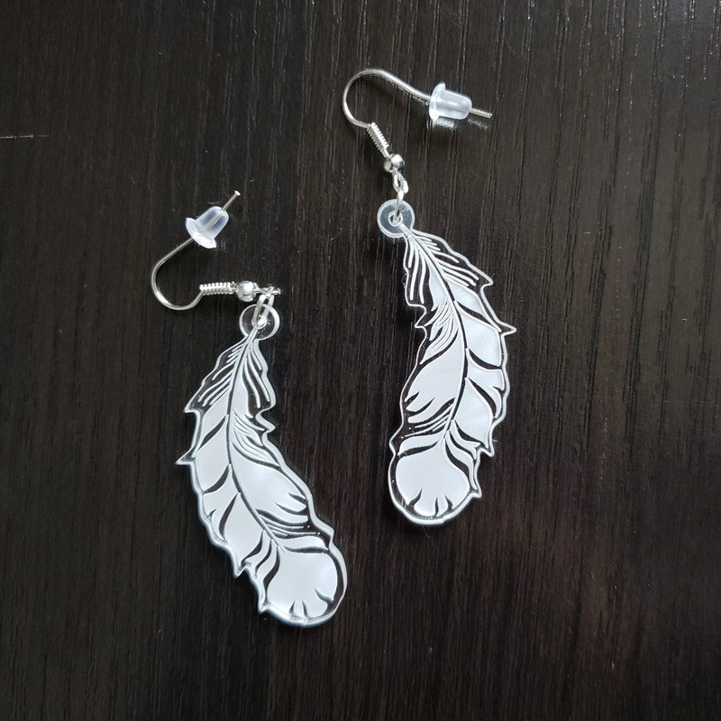 2020 New Korean Fashion Acrylic Transparent Feather Earring Simple Creative Pendant long Earrings for Women Jewelry Duftgold
2020 New Korean Fashion Acrylic Transparent Feather Earring Simple Creative Pendant long Earrings for Women Jewelry Duftgold
