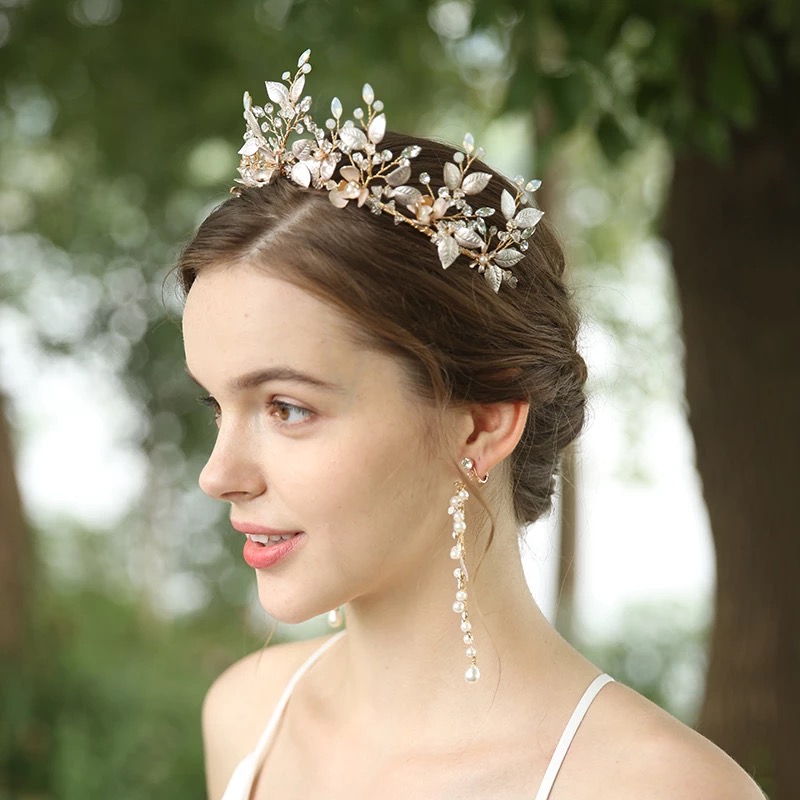 Opal Crystal Bridal Tiara Women Hair Crown Pearls Leaf Headpiece Hand wired Wedding Prom Tiaras Hair Accessories
Opal Crystal Bridal Tiara Women Hair Crown Pearls Leaf Headpiece Hand wired Wedding Prom Tiaras Hair Accessories