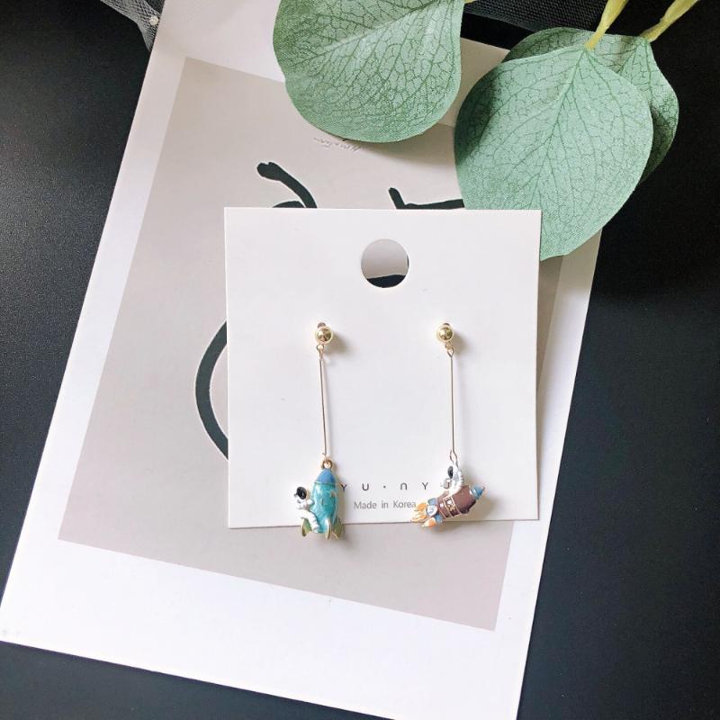 SQUERIM Astronaut Blue Universe Star Moon Earrings Asymmetric Universe Planet Big Dipper Drop Earrings for Women Girl Gifts
SQUERIM Astronaut Blue Universe Star Moon Earrings Asymmetric Universe Planet Big Dipper Drop Earrings for Women Girl Gifts