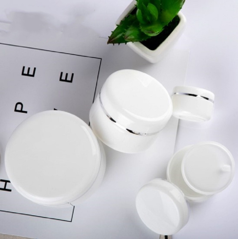 White Empty Refillable Cosmetic Bottle Plastic Jars with Lid Make Up Face Cream Lotion Storage Container Travel Bottle