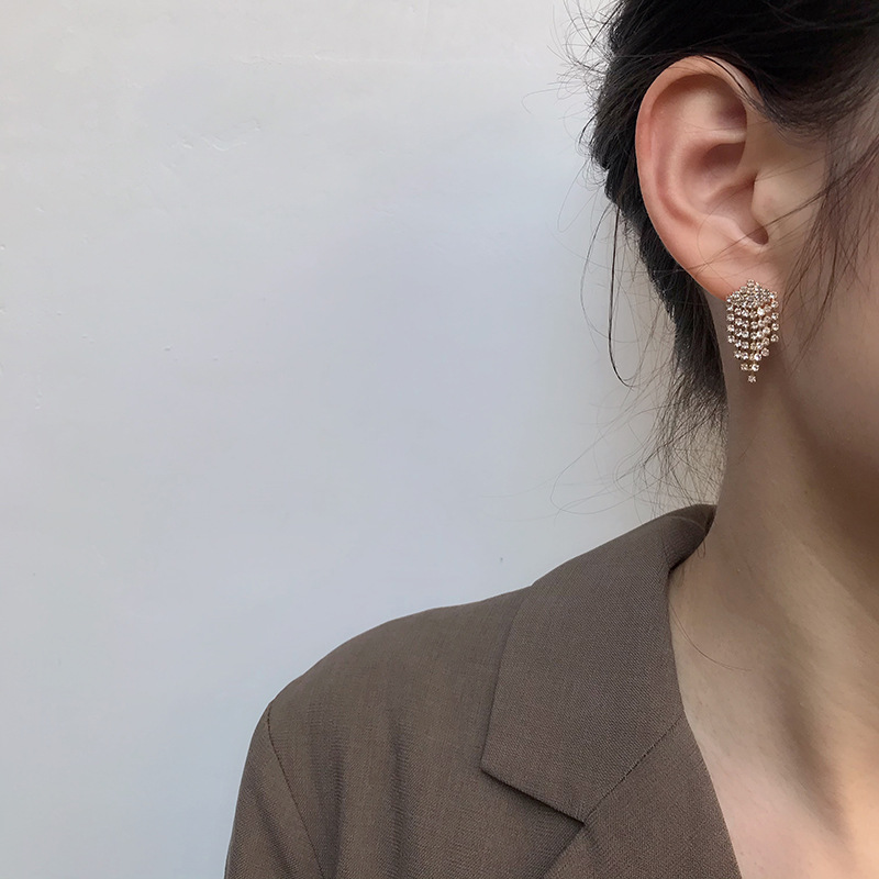 Short tassel rhinestone unusual dangle earrings for women accessories, Korean fashion women's earings with crystal jewelry
Short tassel rhinestone unusual dangle earrings for women accessories, Korean fashion women's earings with crystal jewelry
