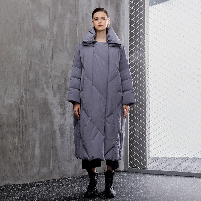 Plus size supuer longer down coats Winter oversized bat sleeved fluffy duck down coat female high collar warm parkas F2140, Black
Plus size supuer longer down coats Winter oversized bat sleeved fluffy duck down coat female high collar warm parkas F2140, Black