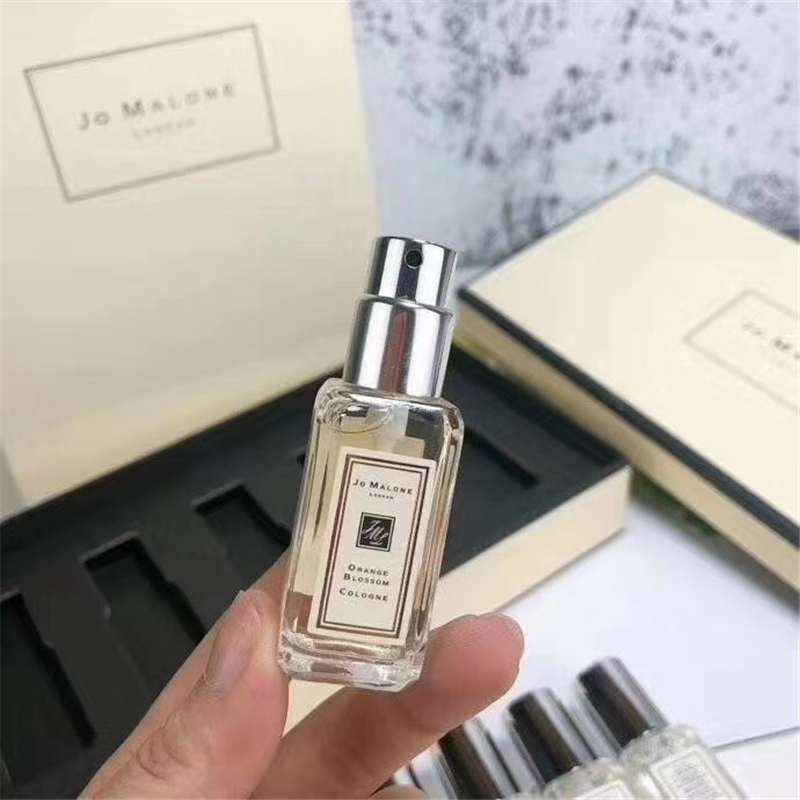 Best spray set Cologne for men long lasting gentleman perfume amazing smell portable Fragrance kits 9 ml *5pcs set
Best spray set Cologne for men long lasting gentleman perfume amazing smell portable Fragrance kits 9 ml *5pcs set