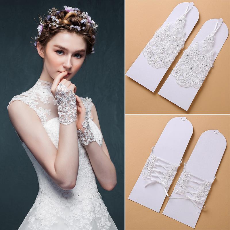 1 Pair Short Rhinestone Arm Wrist Party Evening Lace Elegant Hollow Fingerless Accessories Gloves
1 Pair Short Rhinestone Arm Wrist Party Evening Lace Elegant Hollow Fingerless Accessories Gloves