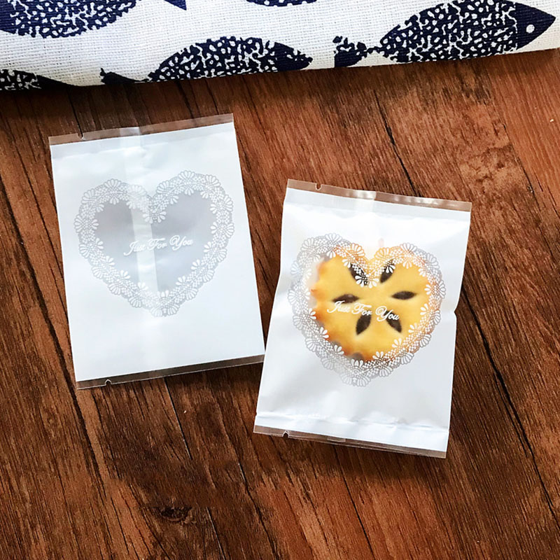 100pcs/lot White Frosted Homemade Snowflake Crispy Nougat Wrapping Paper Heart-shaped Lace Transparent Open Window Goodie Bags
100pcs/lot White Frosted Homemade Snowflake Crispy Nougat Wrapping Paper Heart-shaped Lace Transparent Open Window Goodie Bags