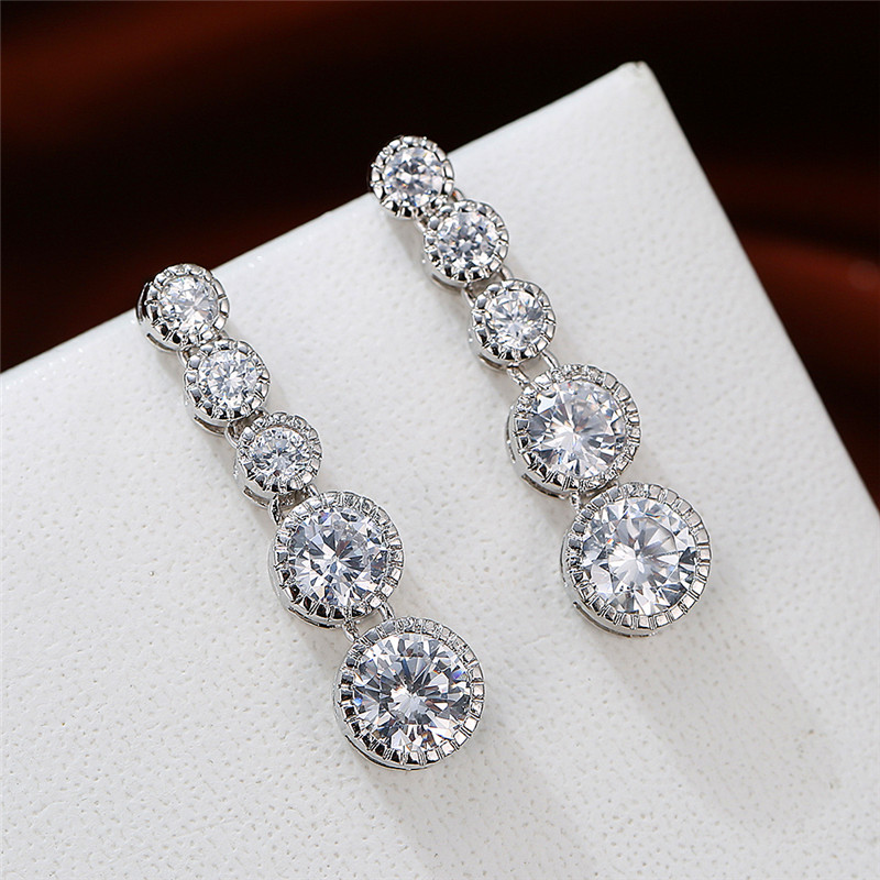 Luxury Female White Zircon Stone Earrings Crystal Long Dangle Earrings For Women Dainty Silver Color Wedding
Luxury Female White Zircon Stone Earrings Crystal Long Dangle Earrings For Women Dainty Silver Color Wedding